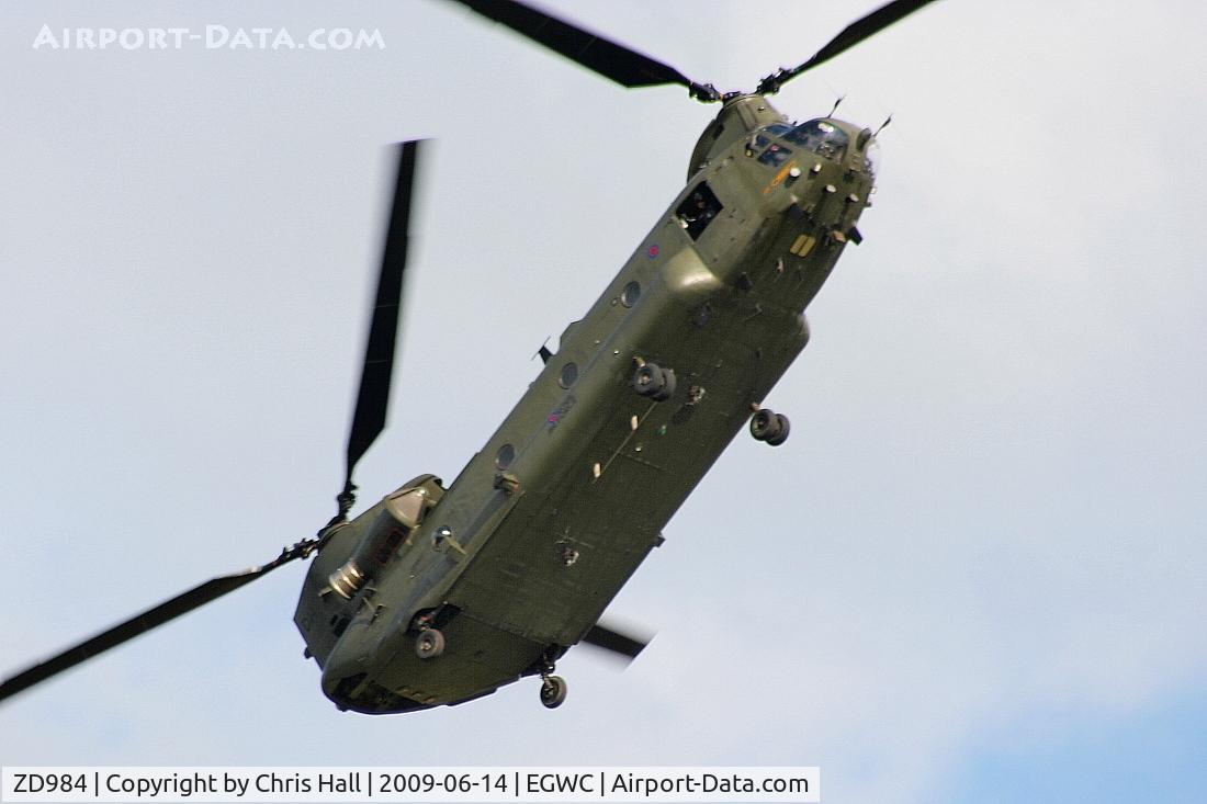 ZD984, Boeing Vertol Chinook HC.2 C/N M/A041/B-876/M7015, RAF Chinook display at the Cosford Air Show