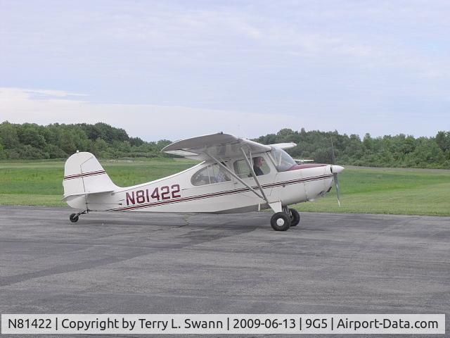 N81422, 1945 Aeronca 7AC Champion C/N 7AC-43, Taxing at Royalton Airport.