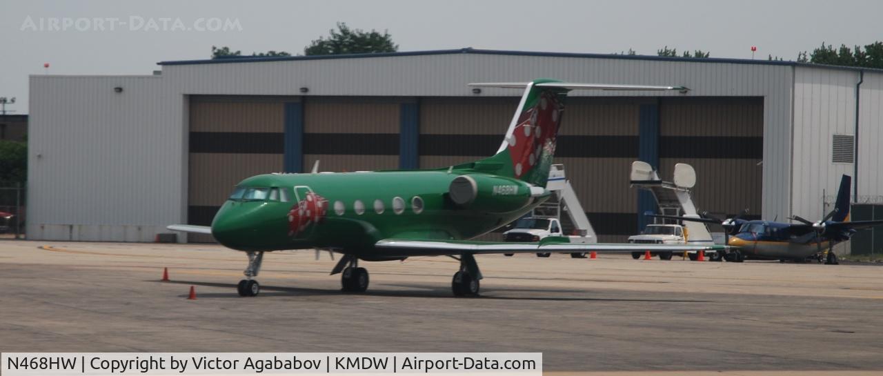 N468HW, 1975 Grumman G-1159 Gulfstream II C/N 157, At Midway