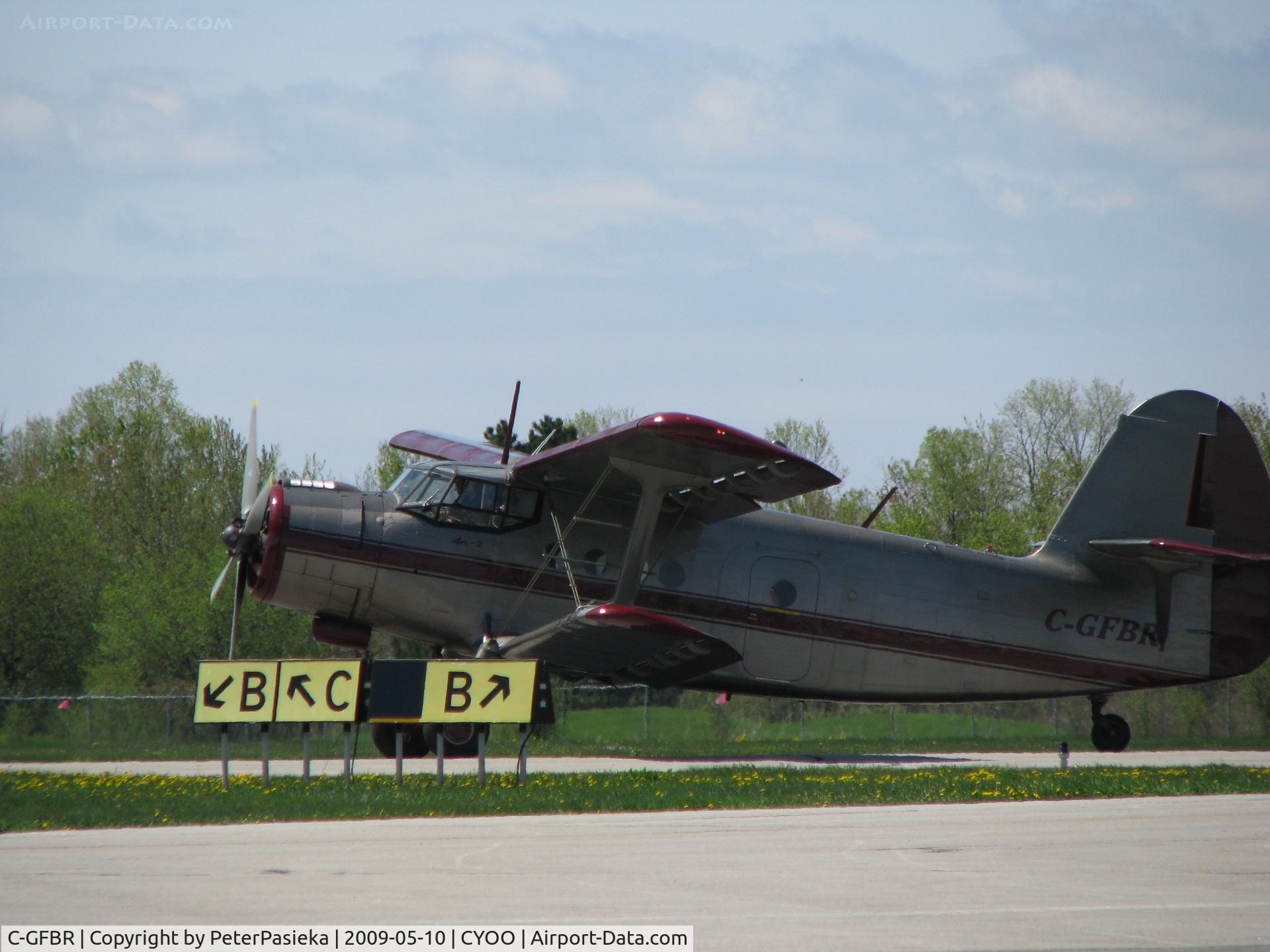 C-GFBR, 1990 Antonov An-2P C/N 1G 238-52, @ Oshawa Airport