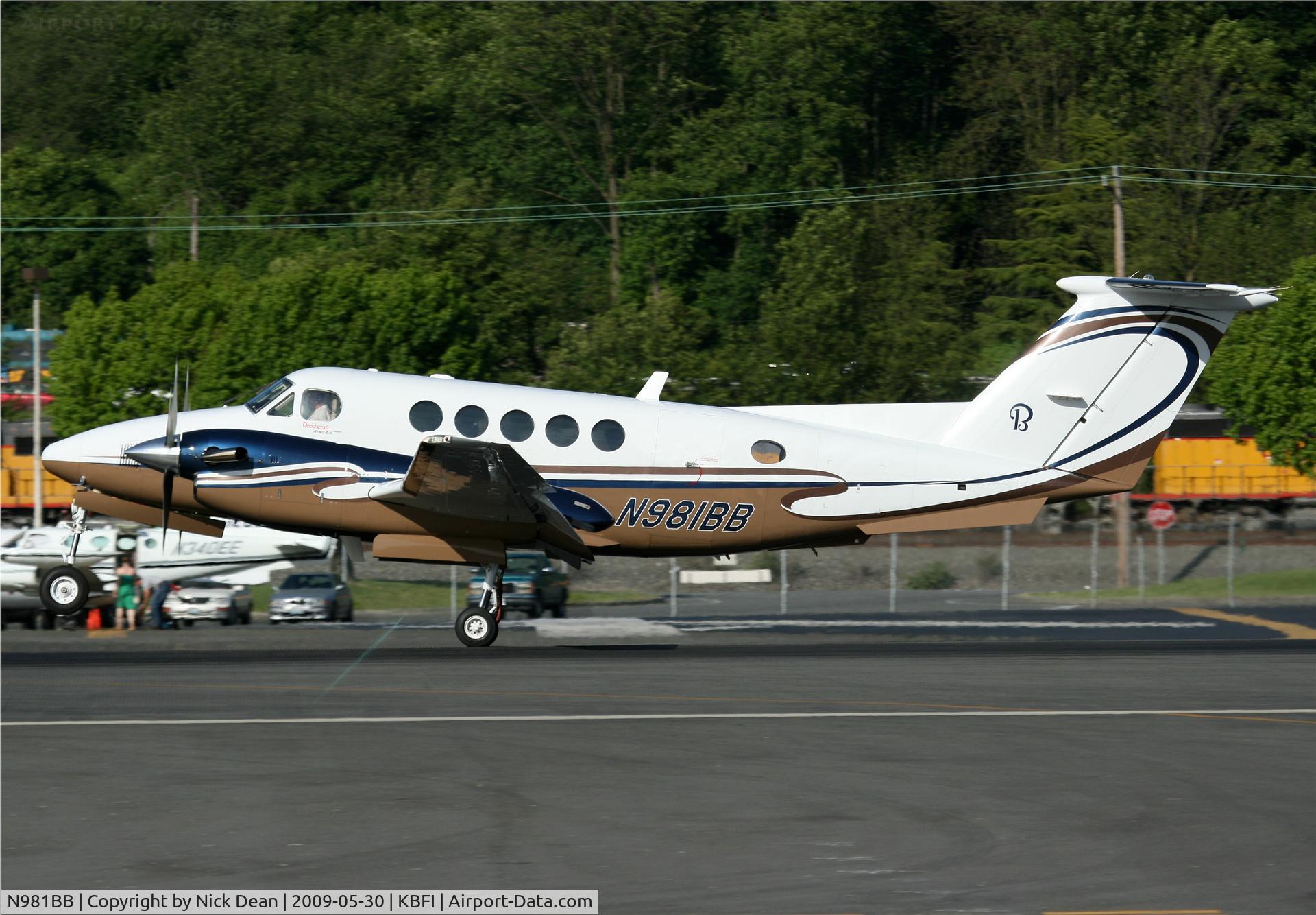 N981BB, 2006 Raytheon B200 King Air C/N BB-1960, KBFI
