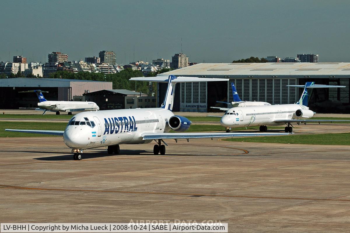 LV-BHH, 1989 McDonnell Douglas MD-83 (DC-9-83) C/N 49741, LV-BSC following...
