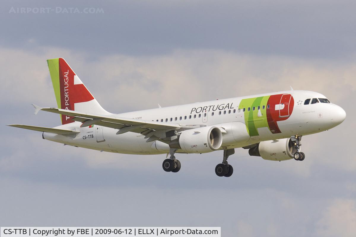 CS-TTB, 1997 Airbus A319-111 C/N 755, short final at ELLX