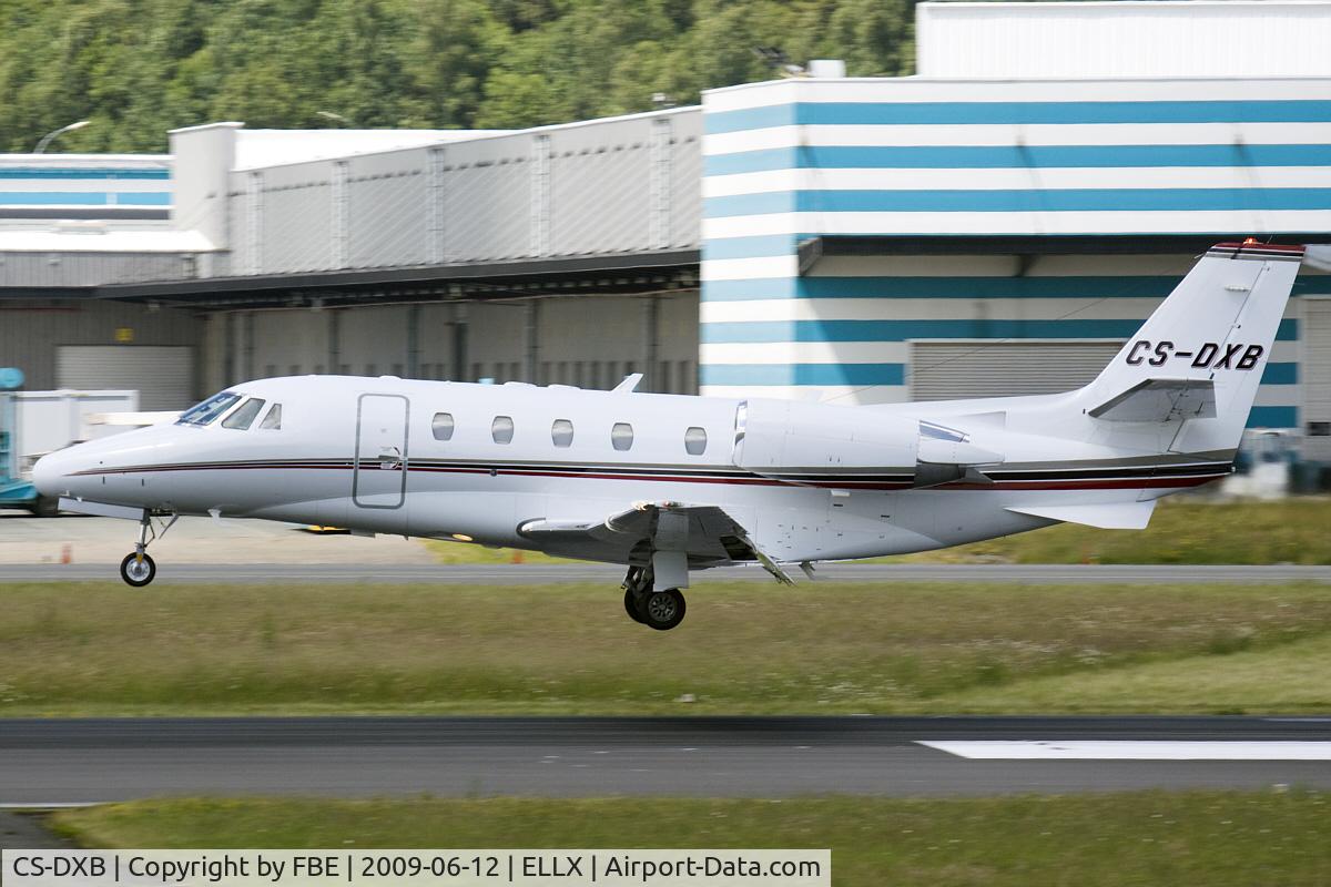 CS-DXB, Cessna 560 XL Citation Excel C/N 560-5553, about to touch down at ELLX