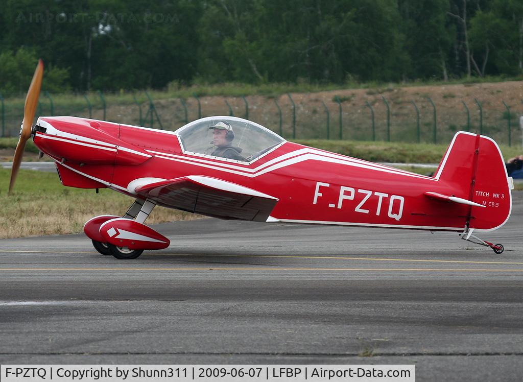 F-PZTQ, Taylor JT-2 Titch Mk III C/N CB-5, Ready for his show during LFBP Open Day 2009