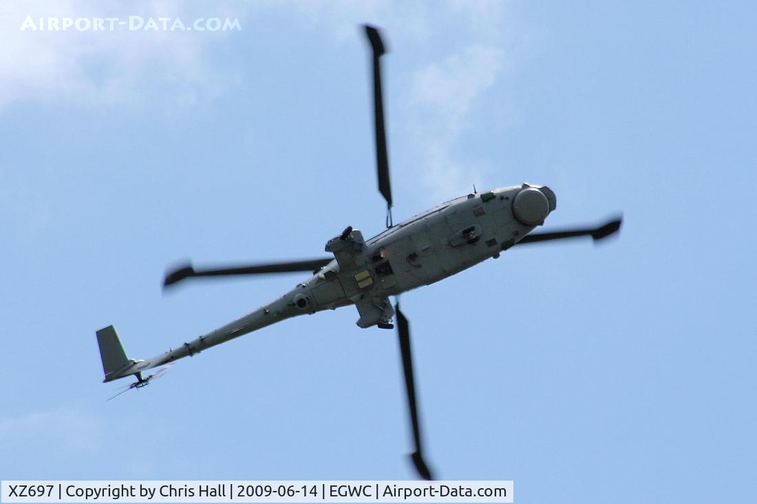 XZ697, 1980 Westland Lynx HMA.8 C/N 145, Royal Navy Lynx displaying at the Cosford Air Show