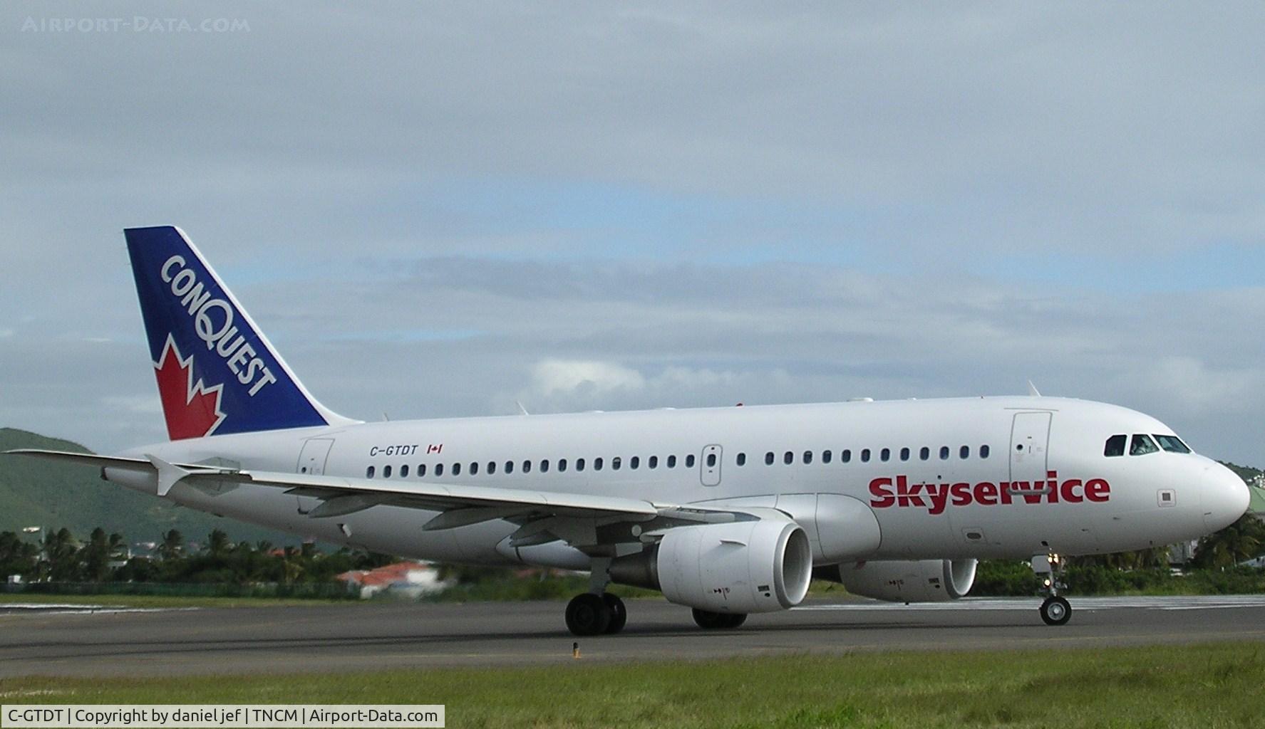 C-GTDT, 2002 Airbus A319-112 C/N 1884, taking off rn10