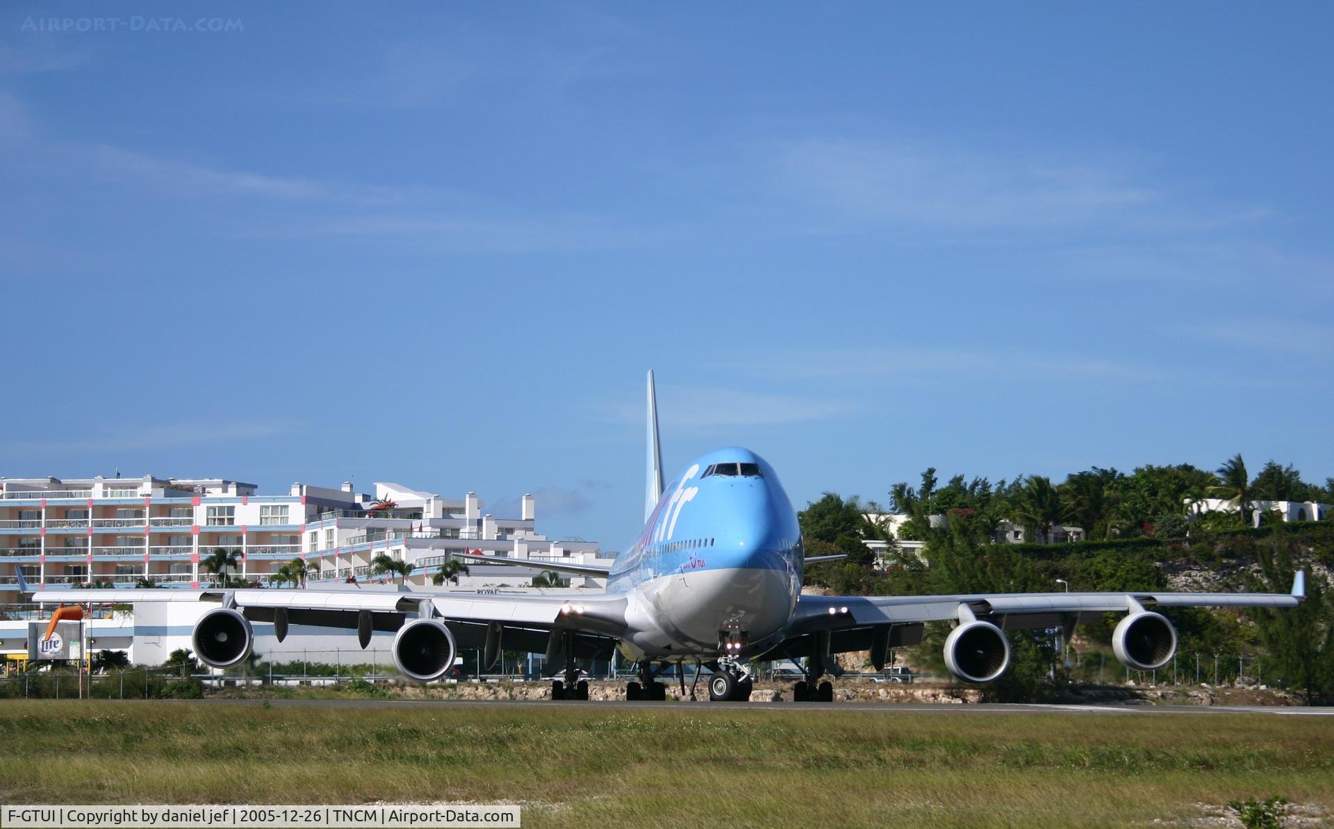 F-GTUI, 1992 Boeing 747-422 C/N 26875, taking off