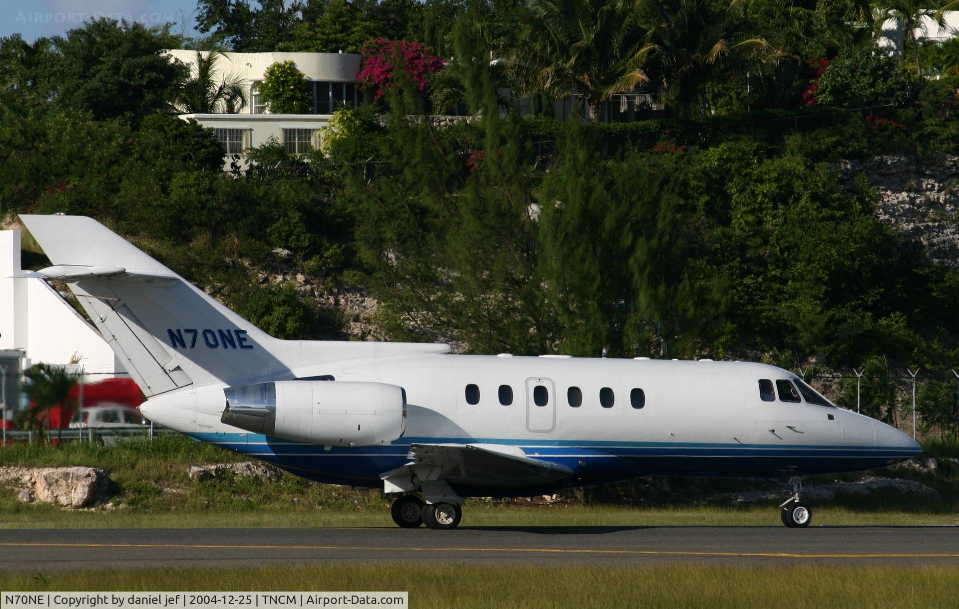 N70NE, British Aerospace BAe.125 Series 800A C/N 258107, taking off