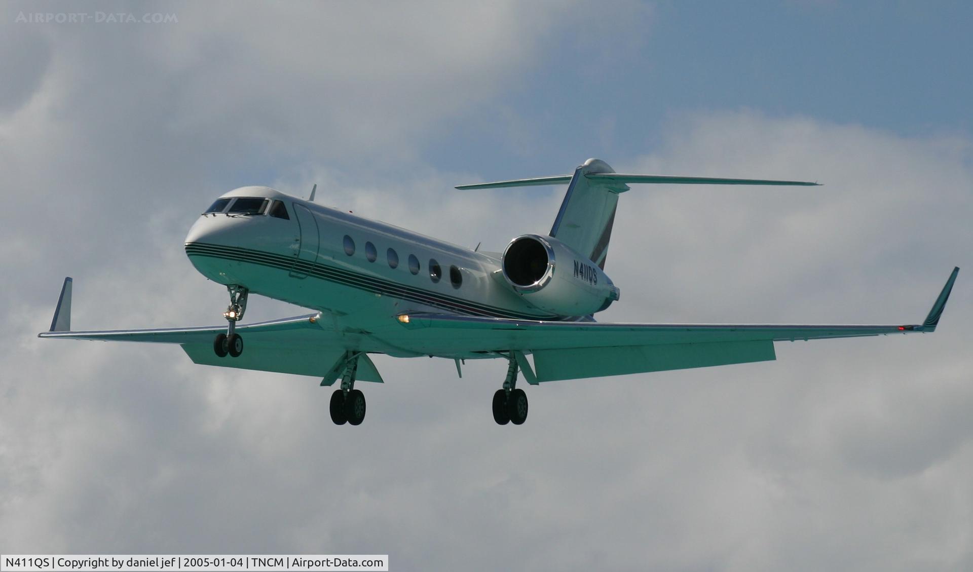 N411QS, 1997 Gulfstream Aerospace G-IV C/N 1311, Landing 10