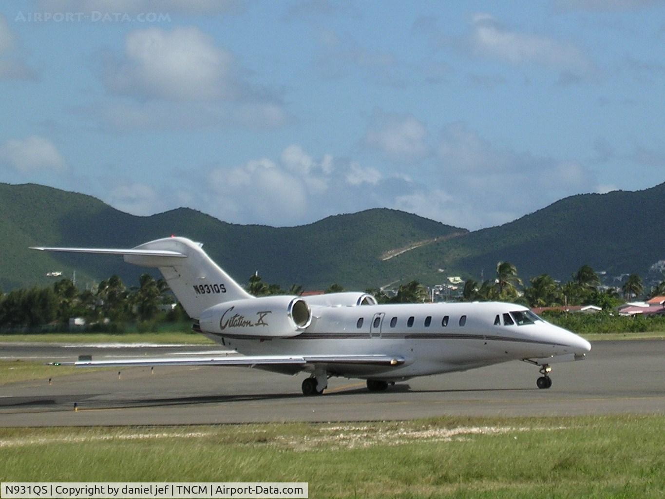 N931QS, 1998 Cessna 750 Citation X C/N 750-0064, taxing runway 10