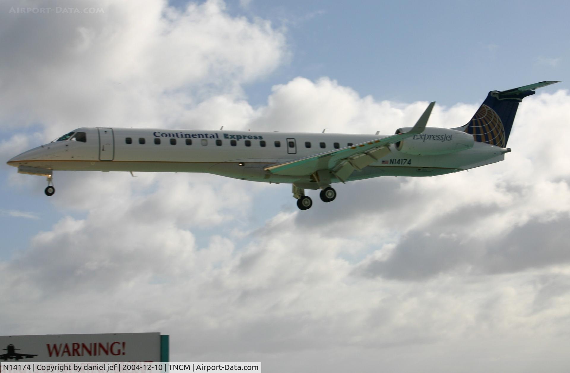 N14174, 2004 Embraer ERJ-145XR (EMB-145XR) C/N 14500876, Landing 10