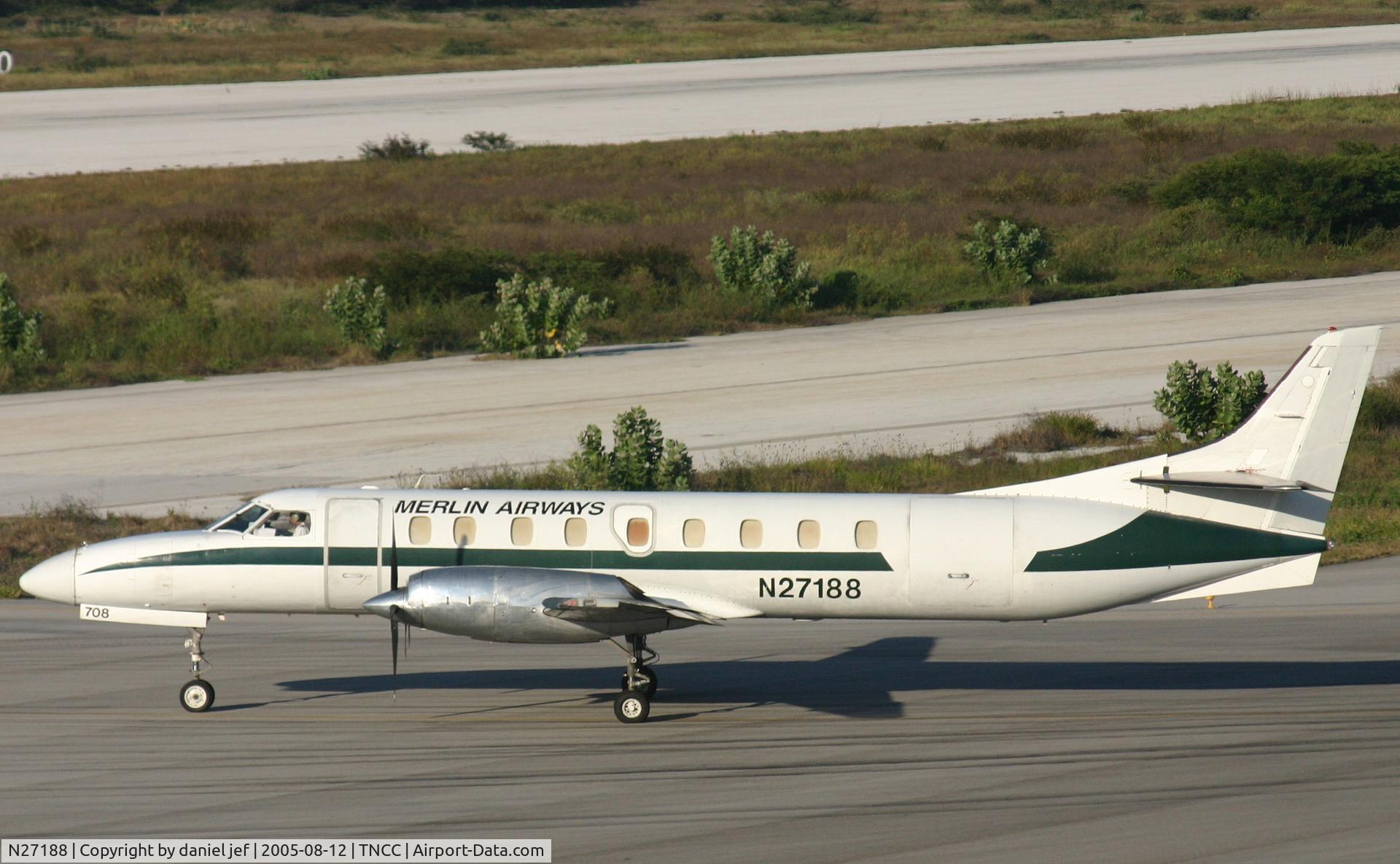 N27188, Fairchild SA-227AC Metro III C/N AC-708B, taxing to the runway