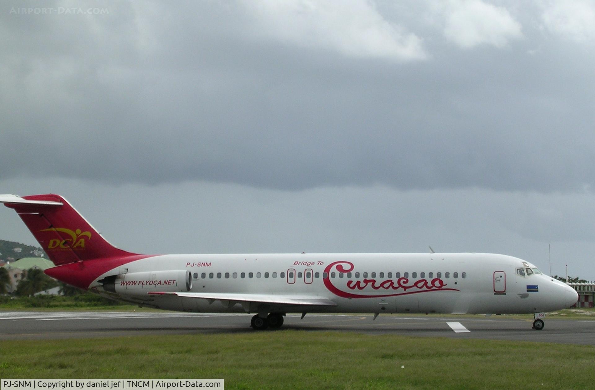PJ-SNM, 1981 Douglas DC-9-31 C/N 48139, taxing runway 10