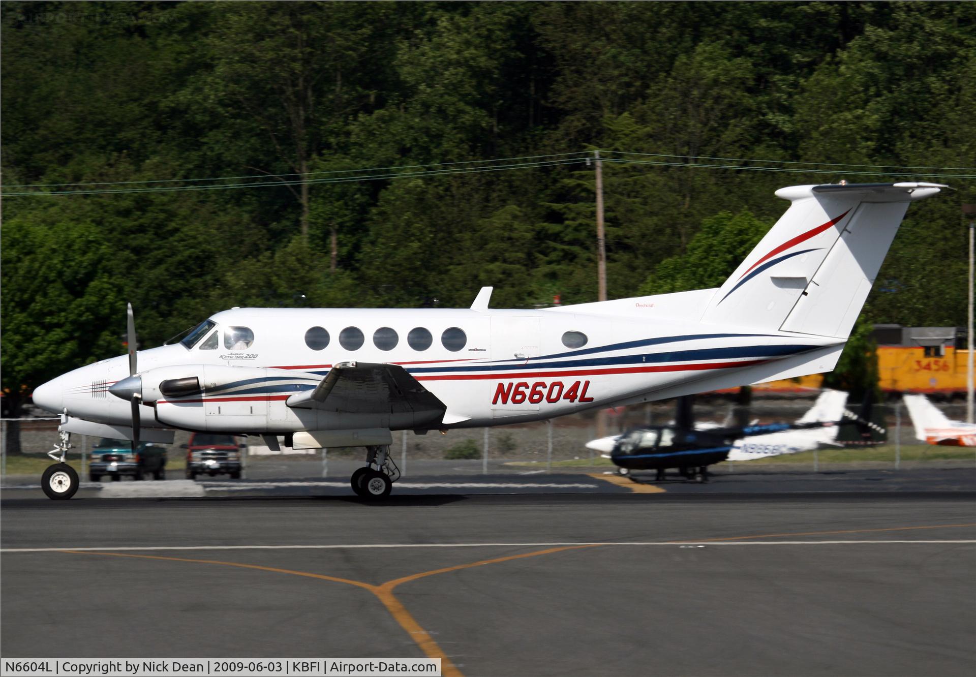 N6604L, 1983 Beech B200 King Air C/N BB-1121, KBFI
