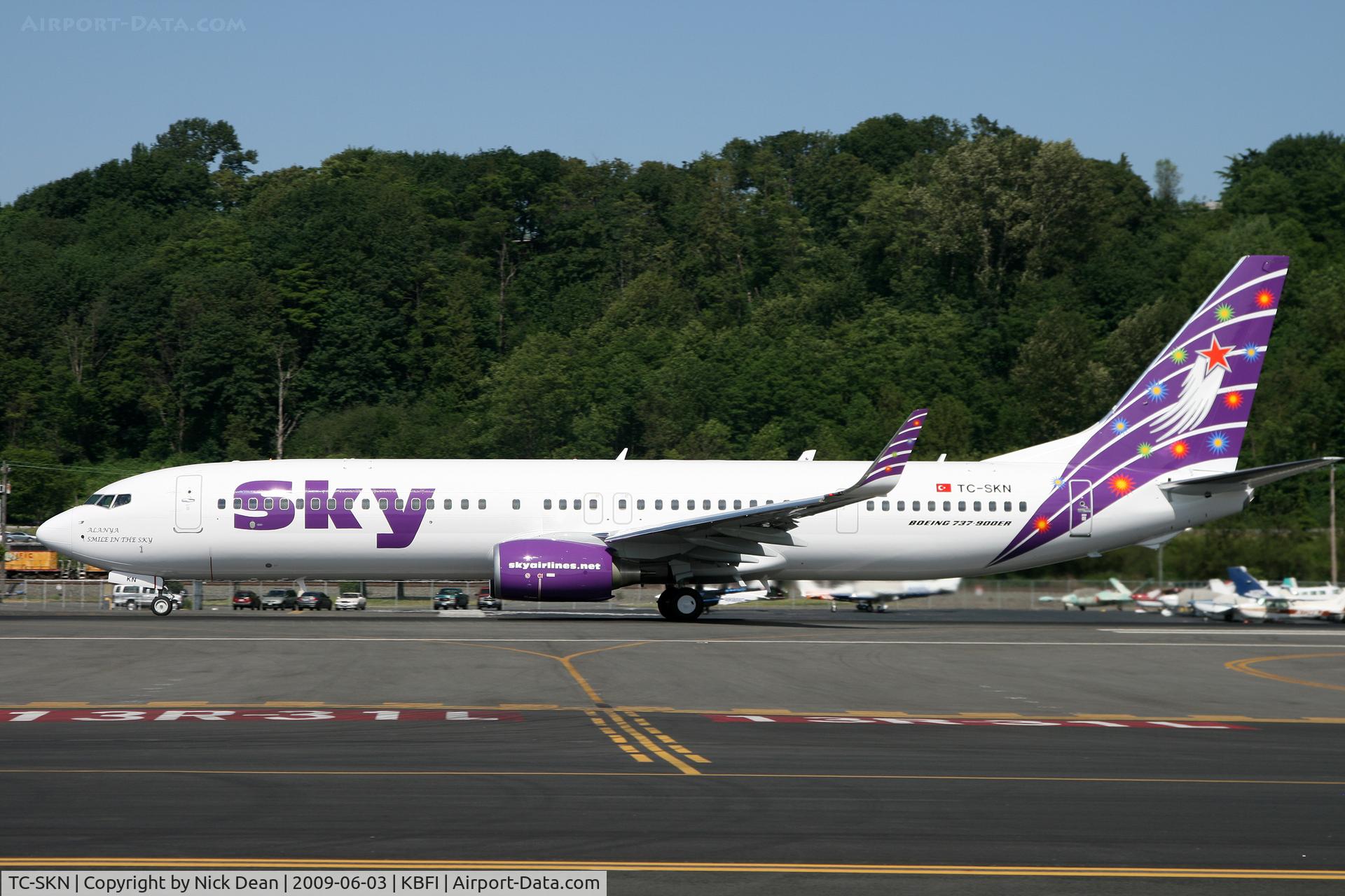 TC-SKN, 2009 Boeing 737-94X/ER C/N 36086, KBFI
