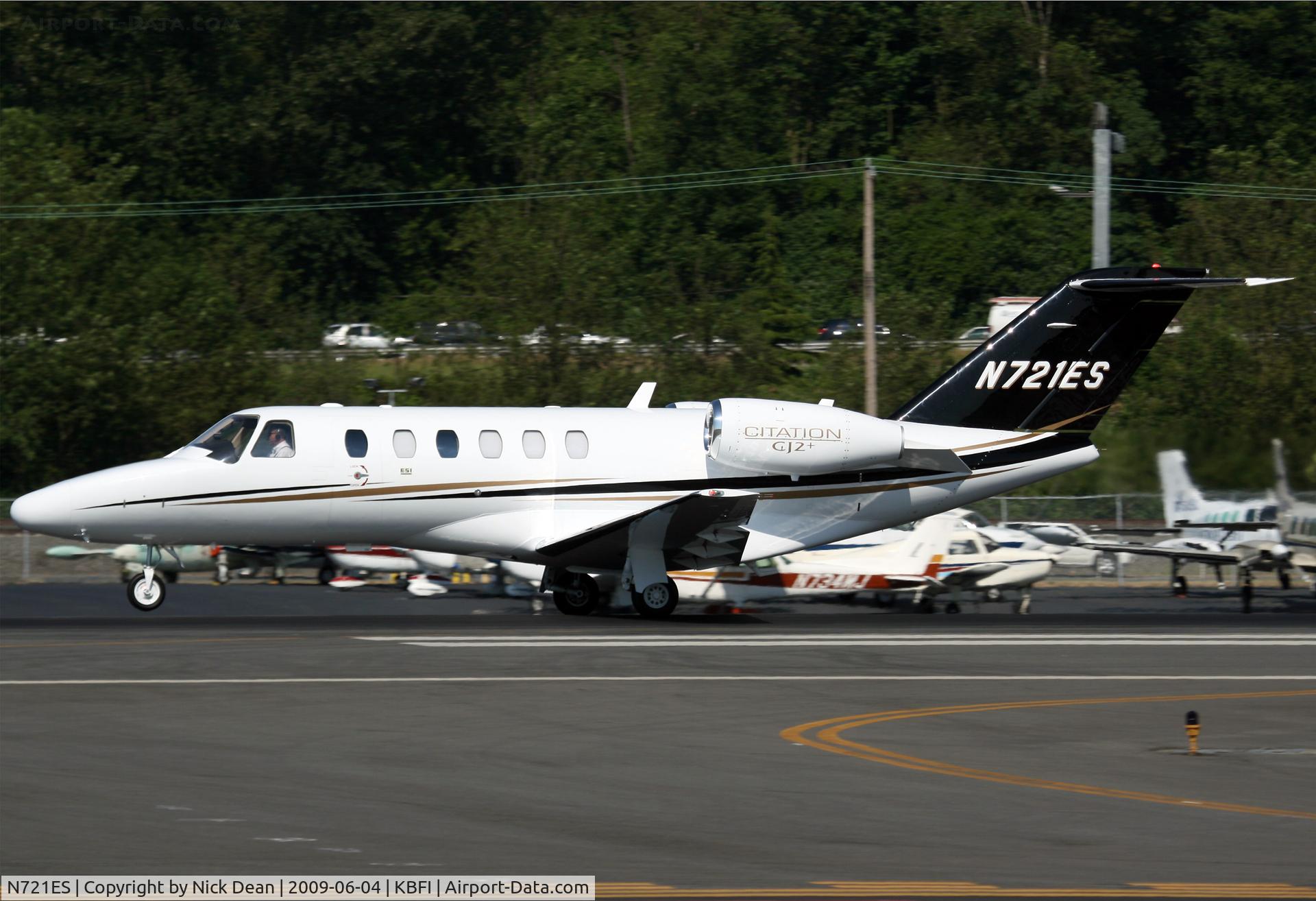 N721ES, Cessna 525A CitationJet CJ2+ C/N 525A0452, KBFI