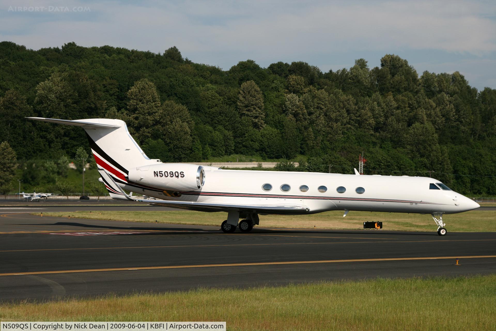 N509QS, 2001 Gulfstream Aerospace G-V C/N 637, KBFI