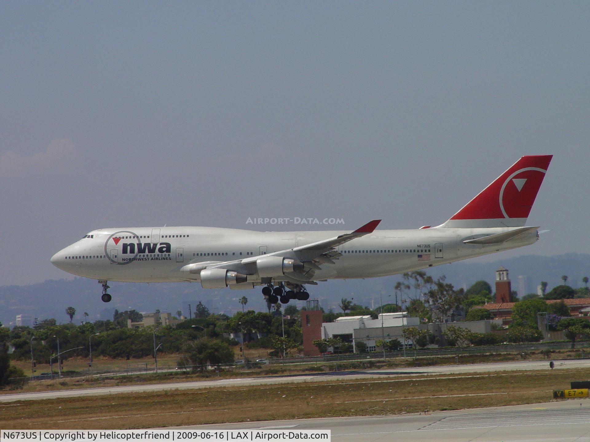 N673US, 1999 Boeing 747-451 C/N 30268, Landing 24R
