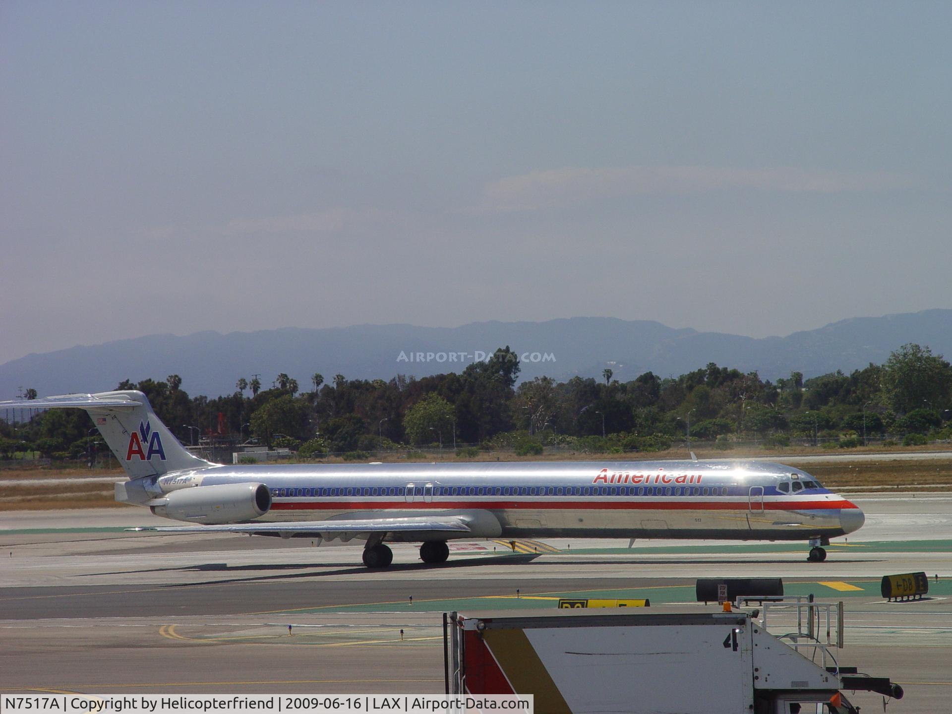 N7517A, 1990 McDonnell Douglas MD-82 (DC-9-82) C/N 49894, Taxiing to 24L for take off