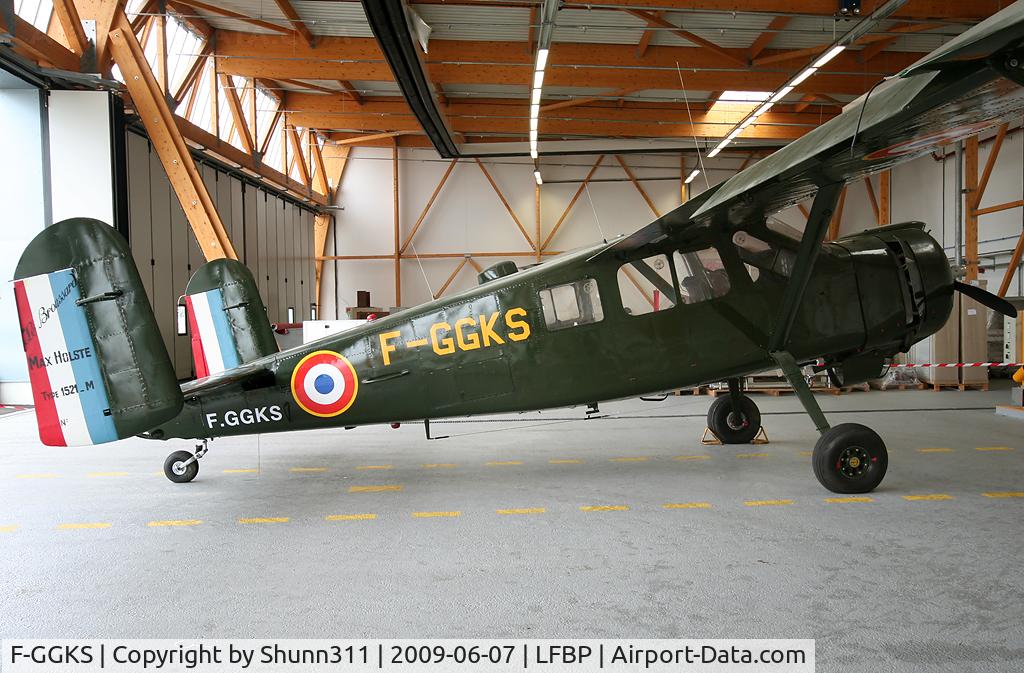 F-GGKS, Max Holste MH-1521M Broussard C/N 50, Displayed inside a hangar @ LFBP Open Day 2009