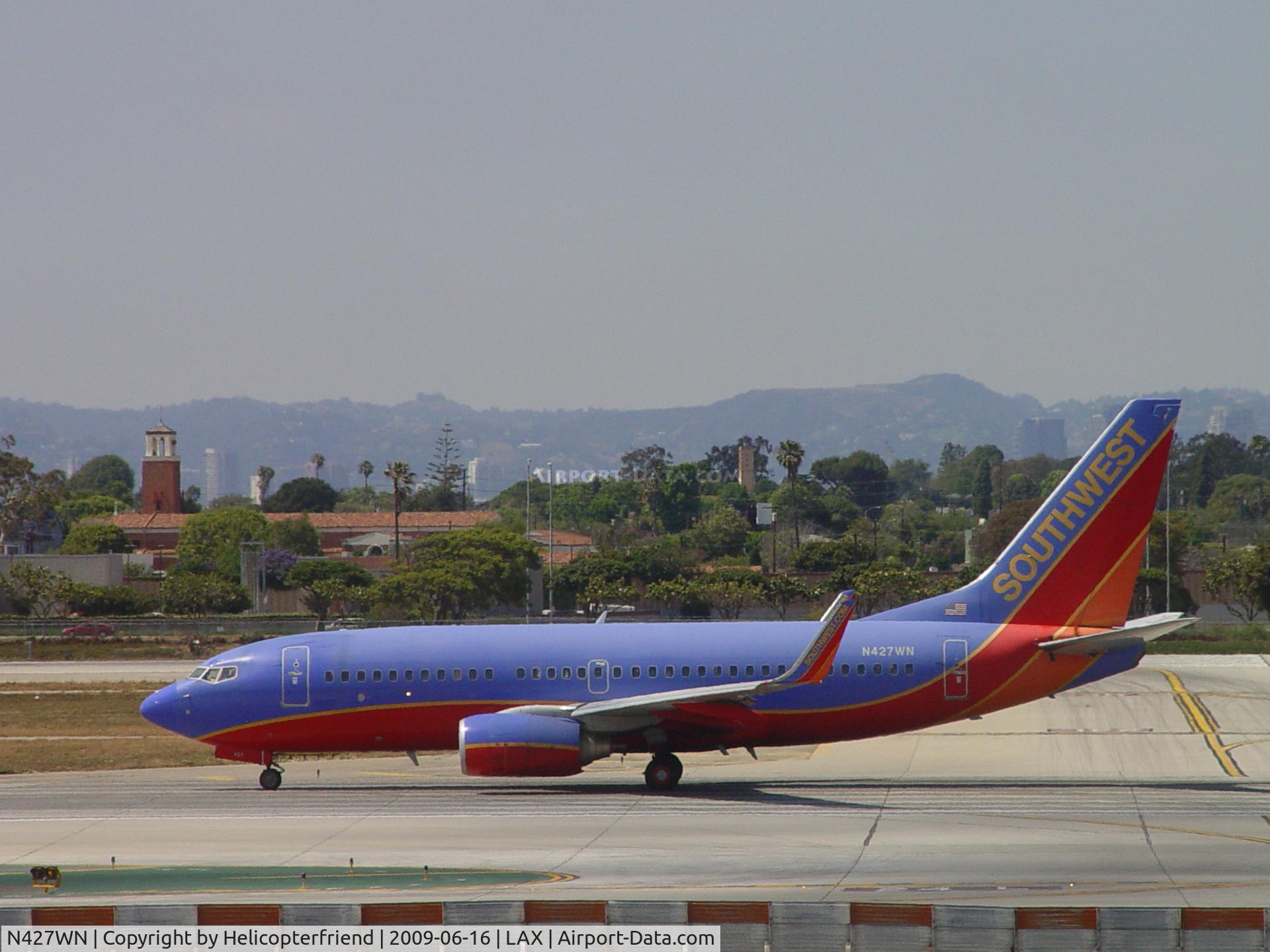 N427WN, 2002 Boeing 737-7H4 C/N 29831, Waiting to take off on 24L