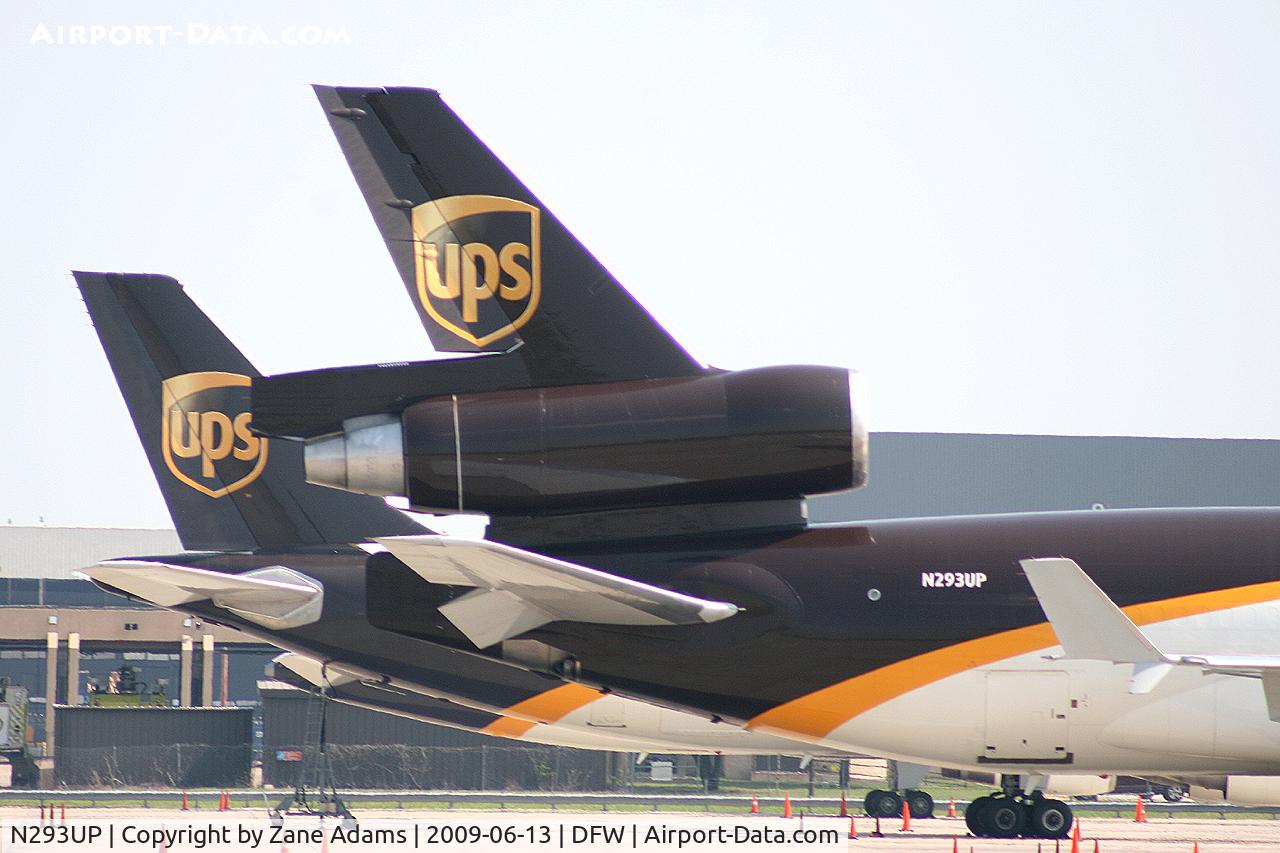 N293UP, 1991 McDonnell Douglas MD-11F C/N 48473, On the UPS ramp at DFW