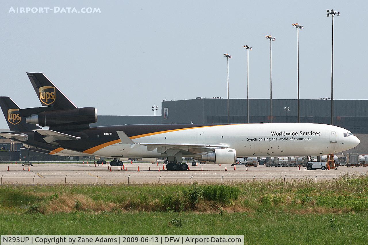 N293UP, 1991 McDonnell Douglas MD-11F C/N 48473, On the UPS ramp at DFW