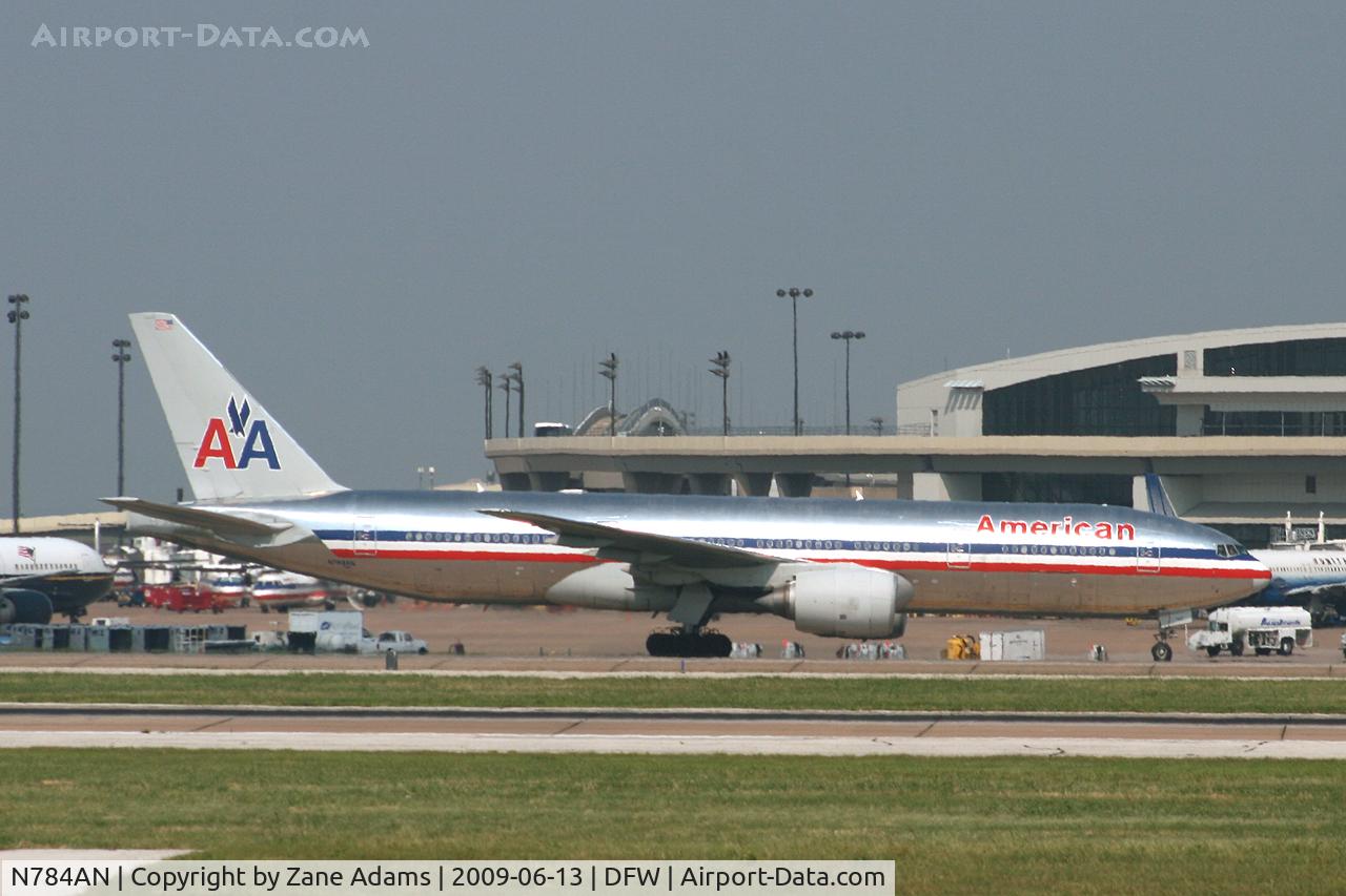 N784AN, 2000 Boeing 777-223 C/N 29588, American Airlines at DFW