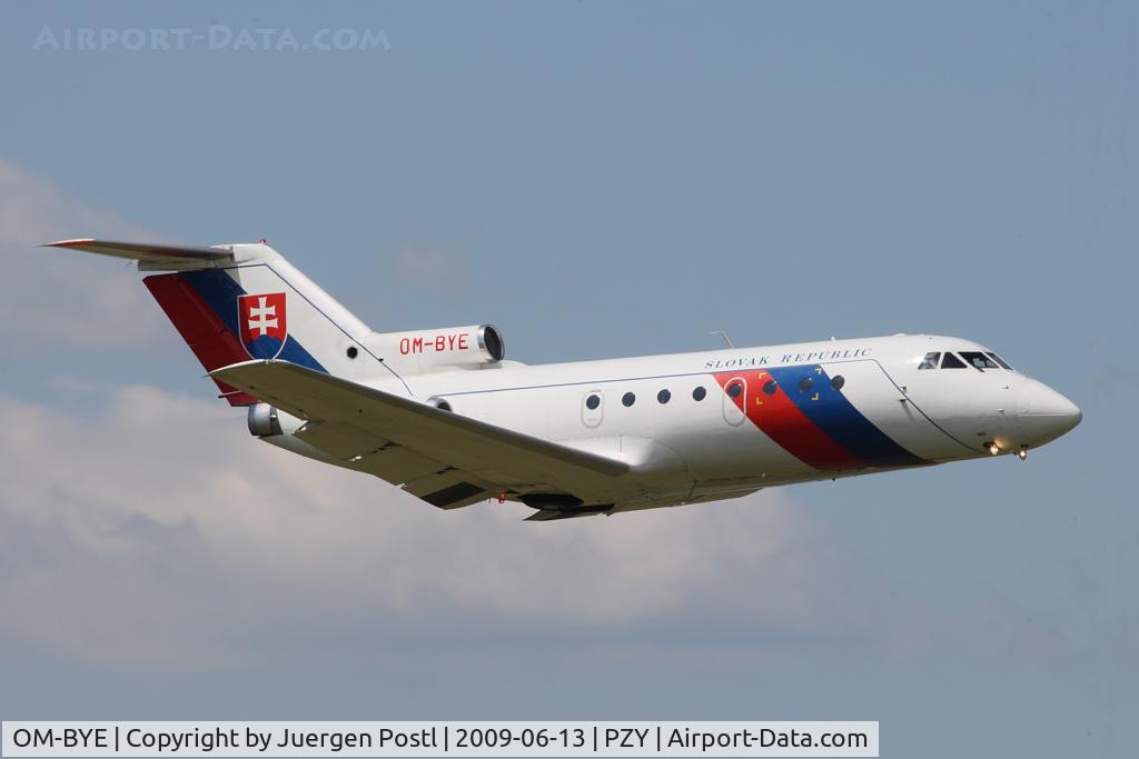 OM-BYE, 1974 Yakovlev Yak-40 C/N 9440338, Slovakia - Air Force Yakovlev Yak-40