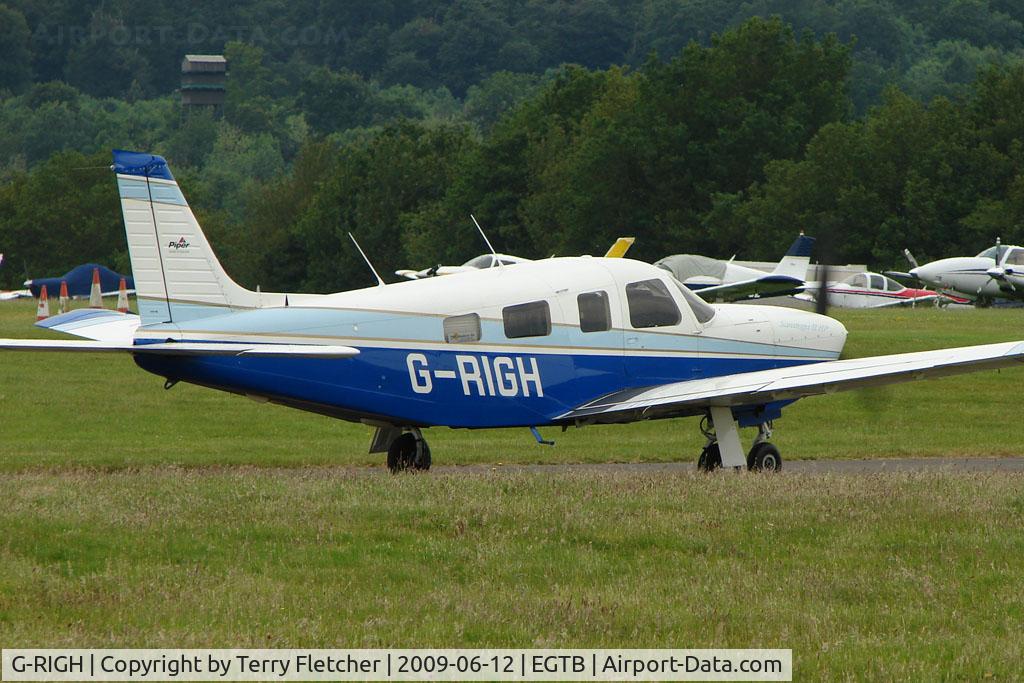 G-RIGH, 1998 Piper PA-32R-301 Saratoga II HP C/N 3246123, Visitor to 2009 AeroExpo at Wycombe Air Park