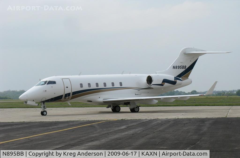 N895BB, 2007 Bombardier Challenger 300 (BD-100-1A10) C/N 20156, 2007 Bombardier Challenger 300
