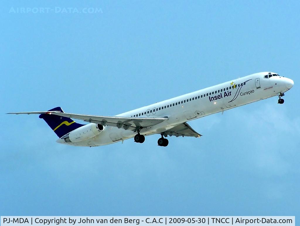 PJ-MDA, 1987 McDonnell Douglas MD-83 (DC-9-83) C/N 49449, Insel Air MD-83 @ CUR