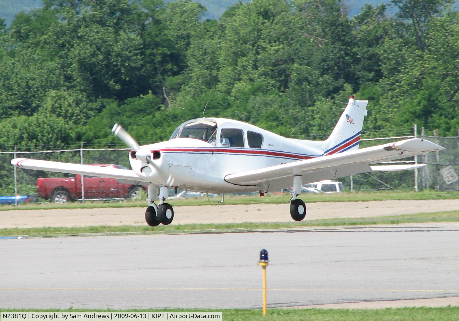 N2381Q, 1963 Beech 23 C/N M-461, Arriving at the 2009 WRAP Fly-In Pancake Breakfast