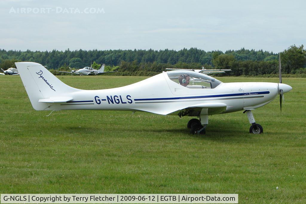 G-NGLS, 2008 Yeoman Dynamic WT9 UK C/N DY288, Visitor to 2009 AeroExpo at Wycombe Air Park