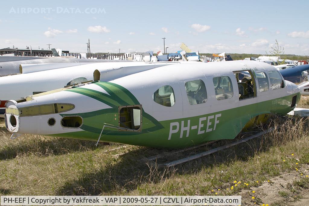 PH-EEF, Piper PA-31-350 Navajo Chieftain Chieftain C/N 31-7552017, Tulip Air Piper 31