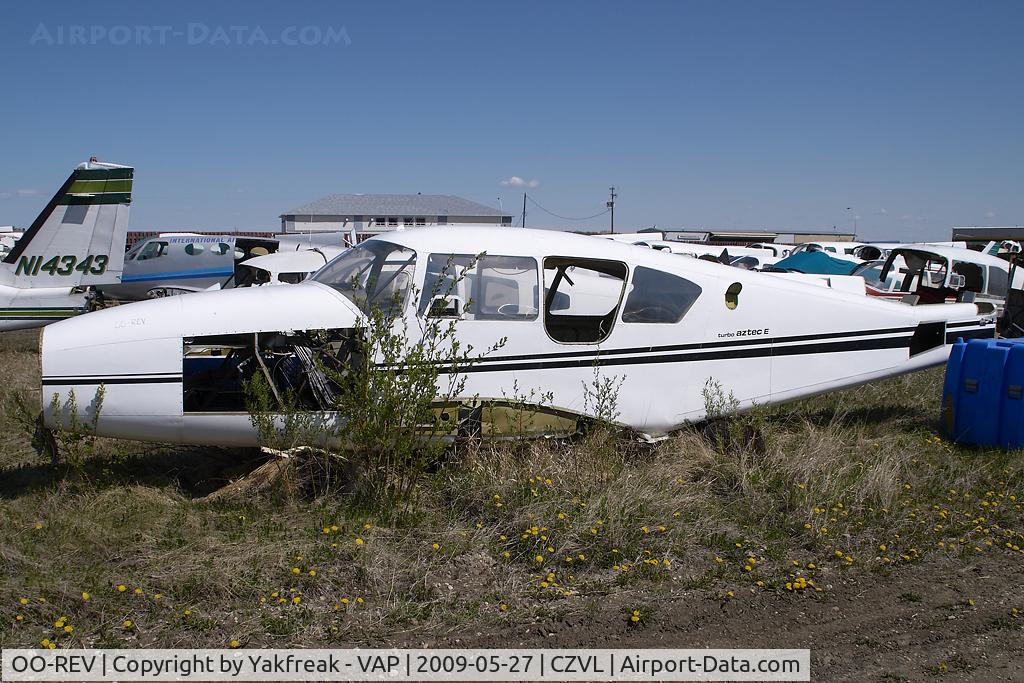 OO-REV, 1975 Piper PA-23-250 Turbo Aztec E C/N 27-7554022, Piper 23