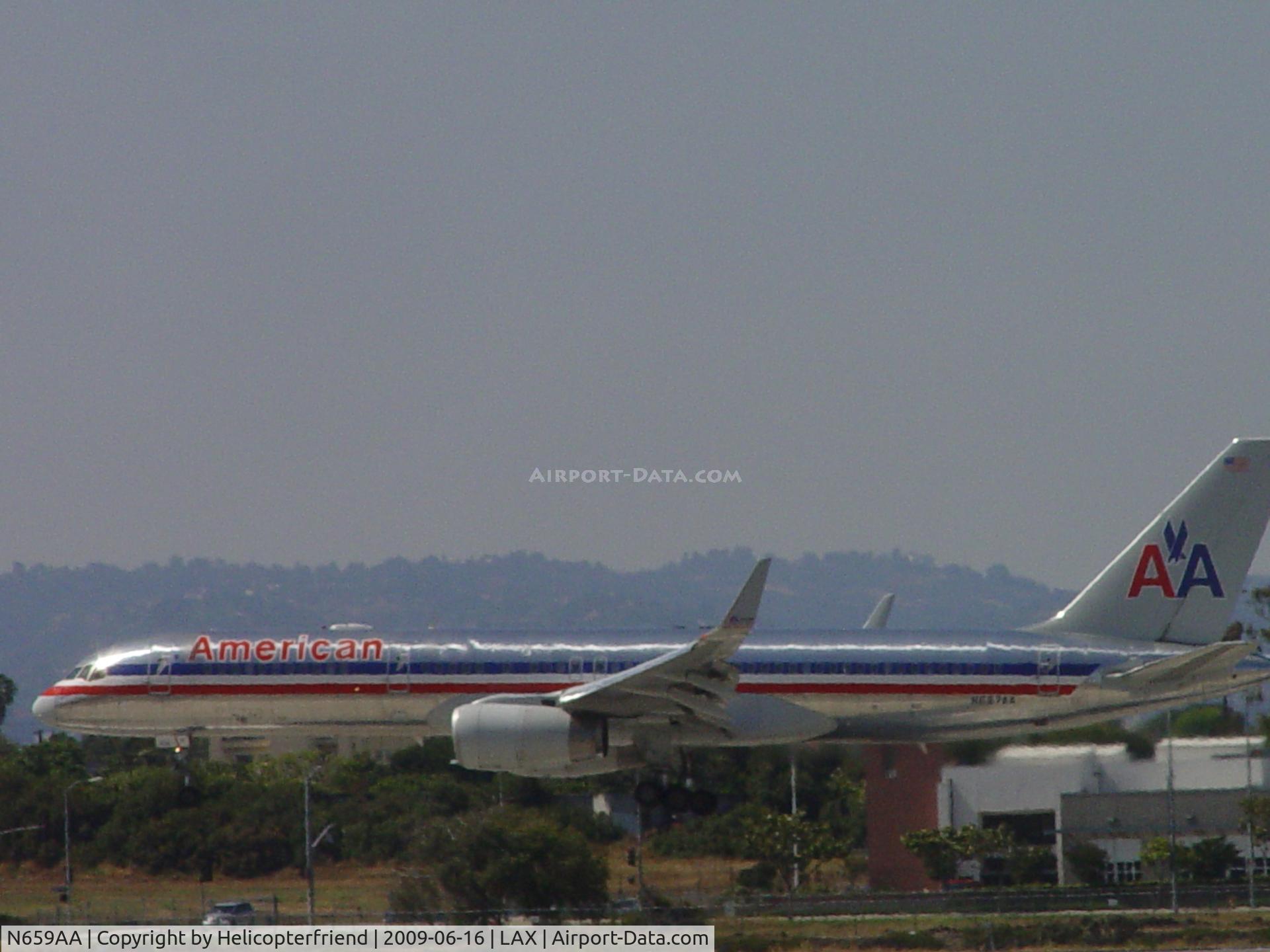 N659AA, 1992 Boeing 757-223 C/N 24617, Landing at LAX