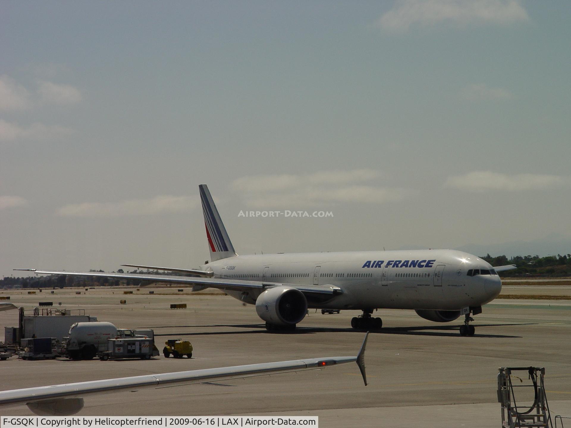 F-GSQK, 2005 Boeing 777-328/ER C/N 32845, Taxiing towards Runway 24L