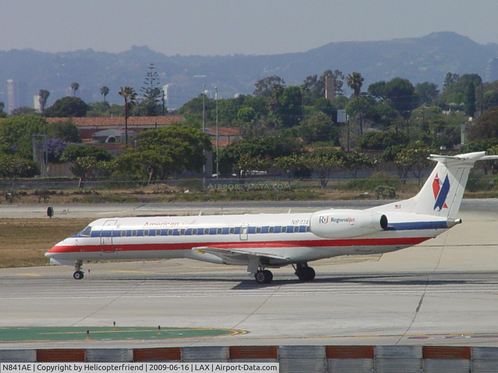 N841AE, 2002 Embraer ERJ-140LR (EMB-135KL) C/N 145667, Taking off