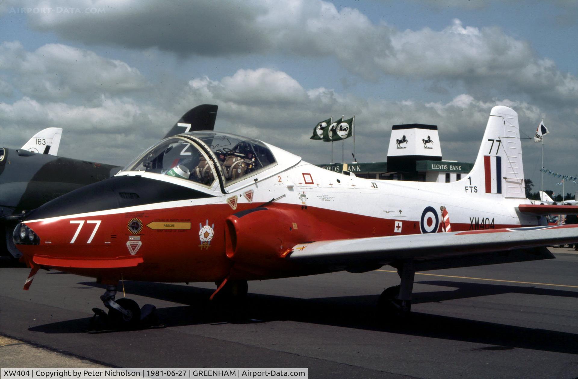 XW404, 1971 BAC 84 Jet Provost T.5A C/N EEP/JP/1026, Jet Provost T.5A of 1 Flying Training School on display at the 1981 Intnl Air Tattoo at RAF Greenham Common.