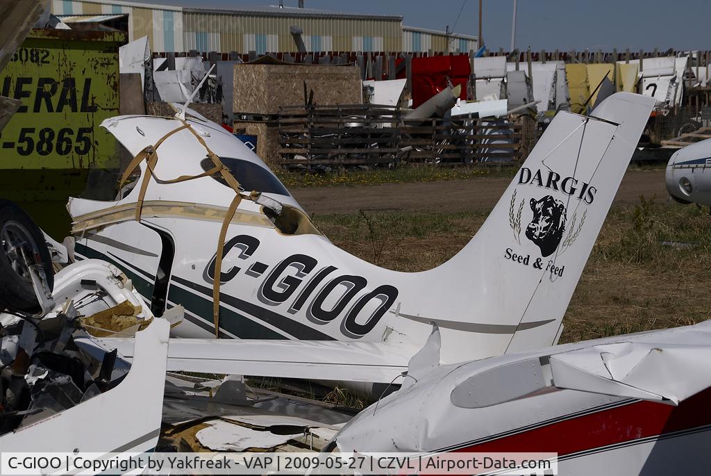 C-GIOO, 2002 Cirrus SR22 C/N 0181, Cirrus SR22
