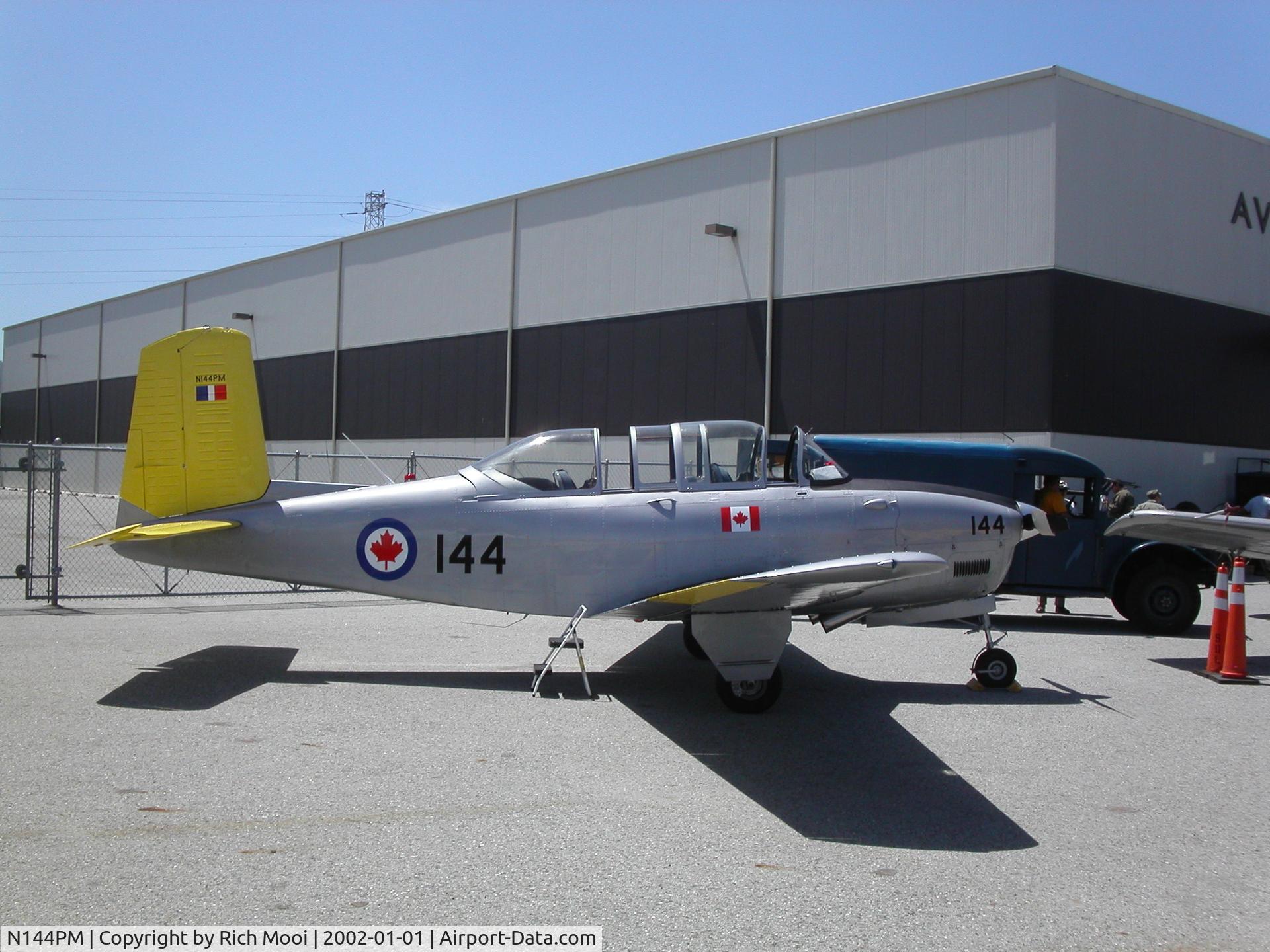 N144PM, 1957 Beech T-34B C/N 144097, T-34 B at the Hiller Aviation Museum, 2009