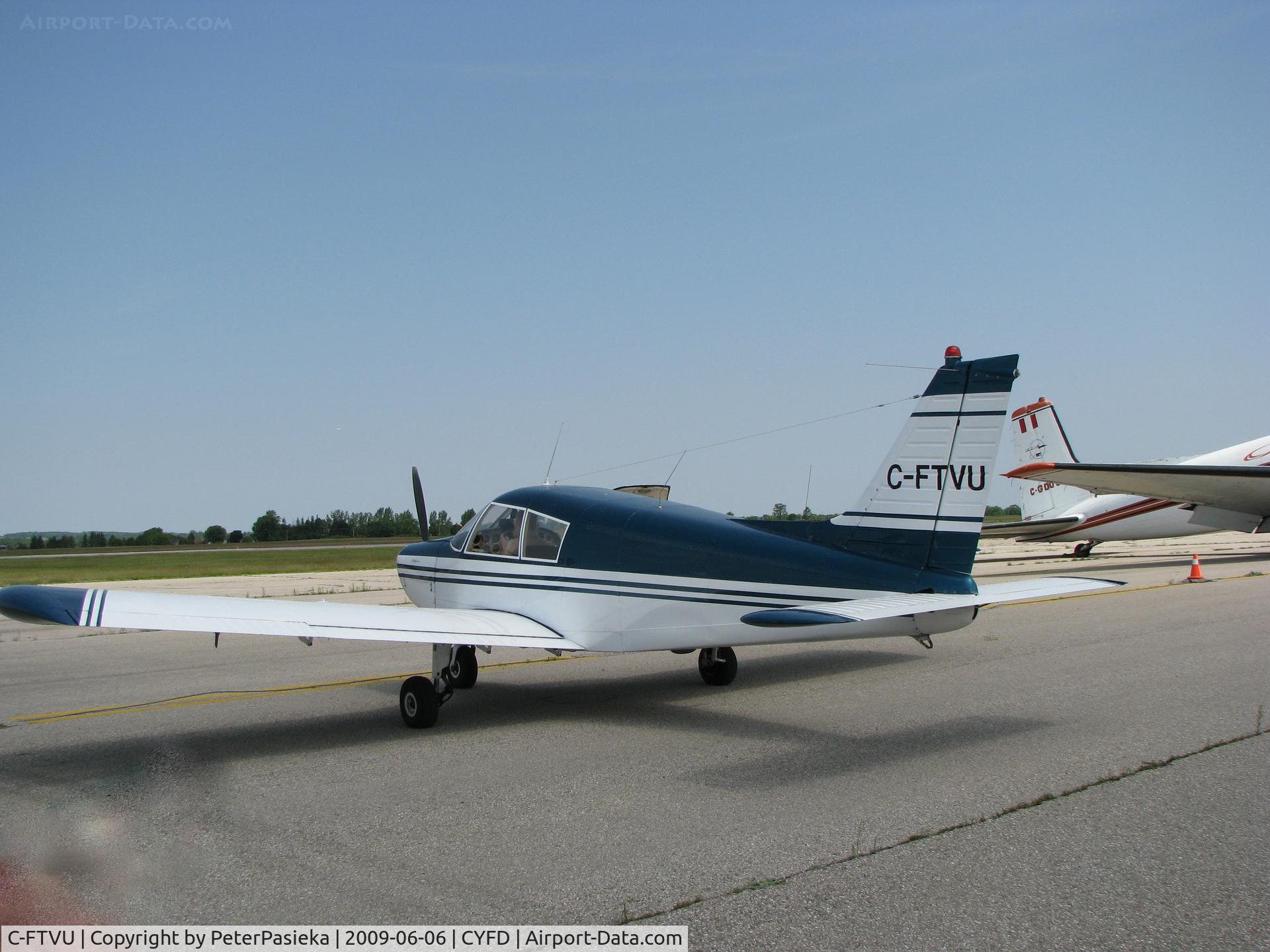 C-FTVU, 1971 Piper PA-28-140 C/N 28-7225121, @ Brantford Airport