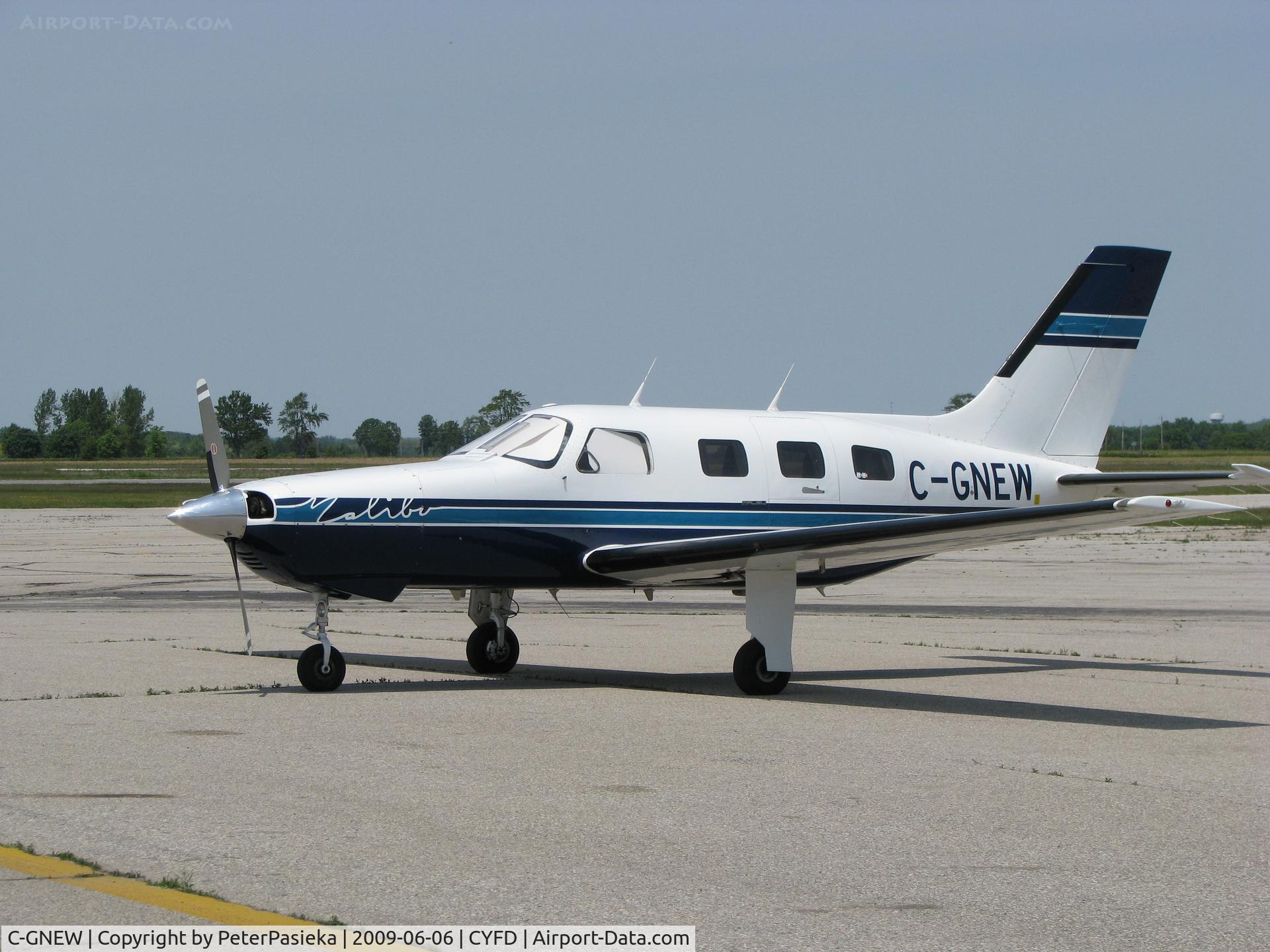 C-GNEW, 1986 Piper PA-46-310P Malibu C/N 46-8608029, @ Brantford Airport