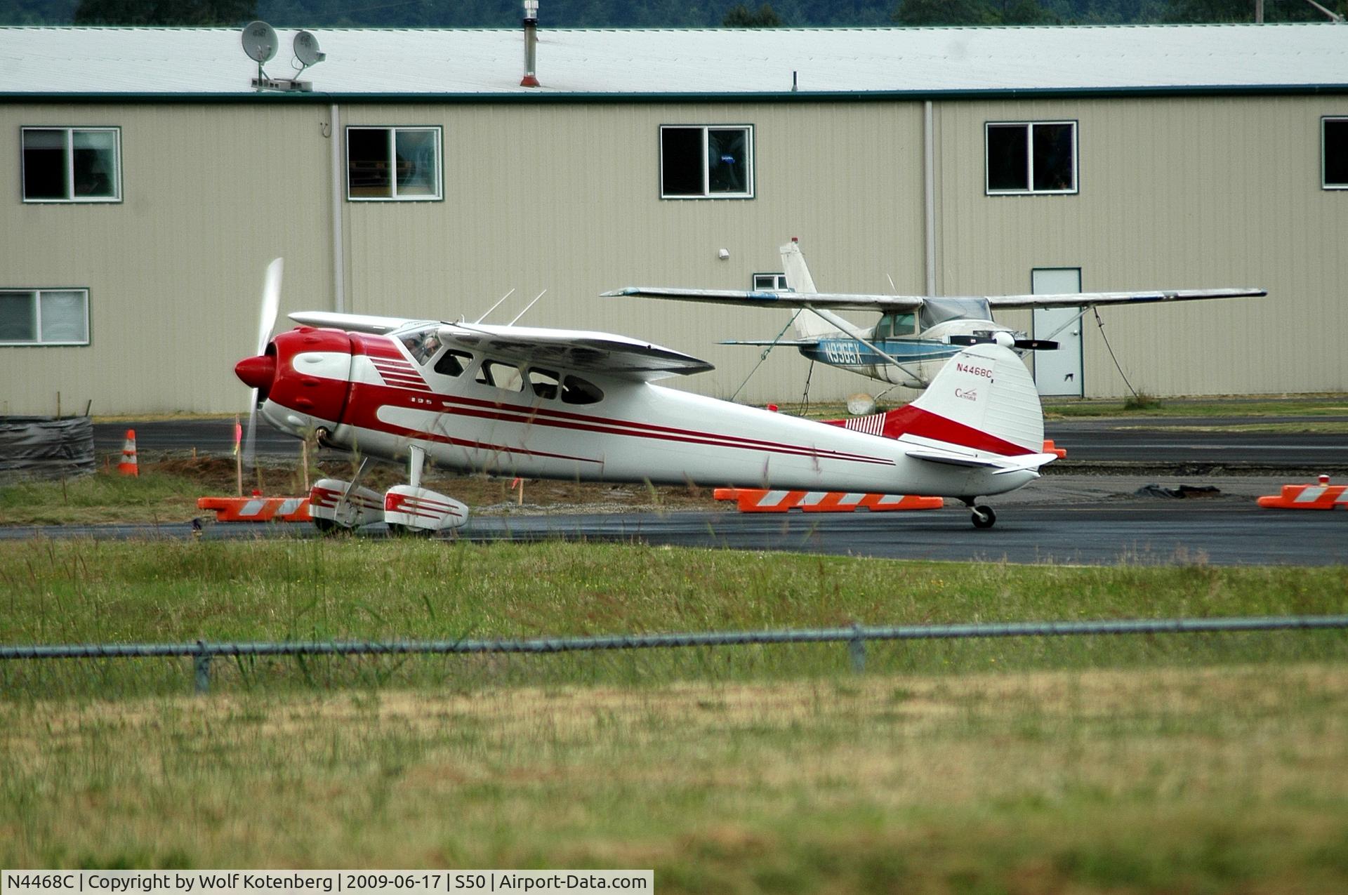 N4468C, 1953 Cessna 195 C/N 16053, waiting for traffic on final