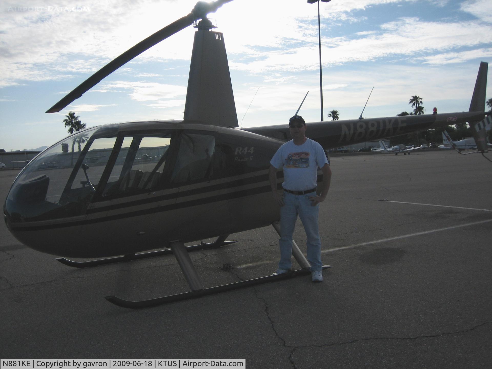 N881KE, 2002 Robinson R44 II C/N 10031, N881KE at KTUS, base of tower