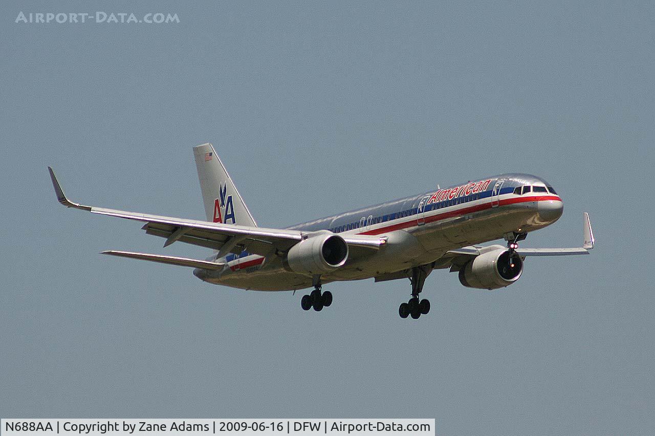 N688AA, 1993 Boeing 757-223 C/N 25730, American Airlines at DFW