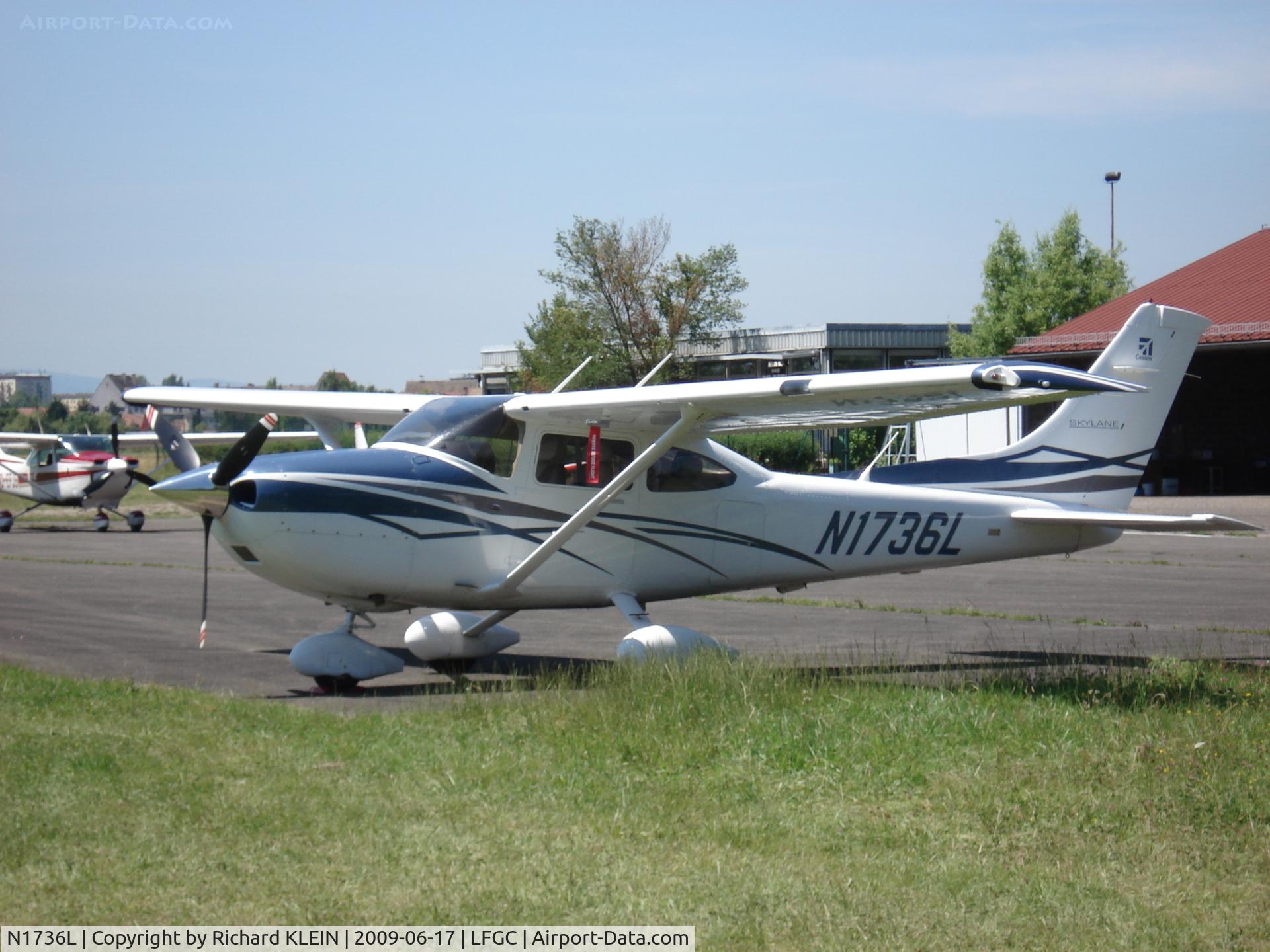 N1736L, 2007 Cessna 182T Skylane C/N 18282037, In Strasbourg