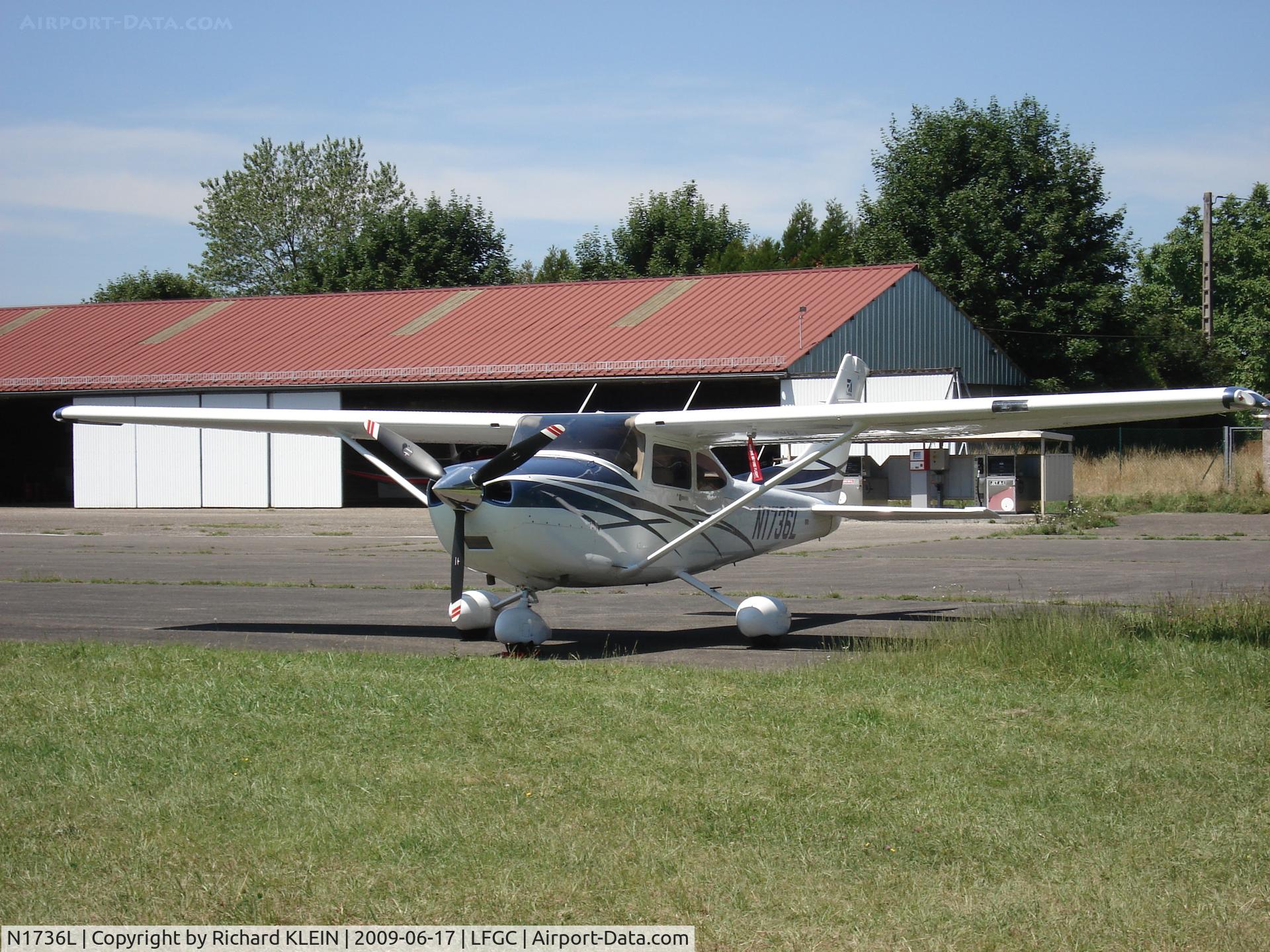 N1736L, 2007 Cessna 182T Skylane C/N 18282037, In Strasbourg